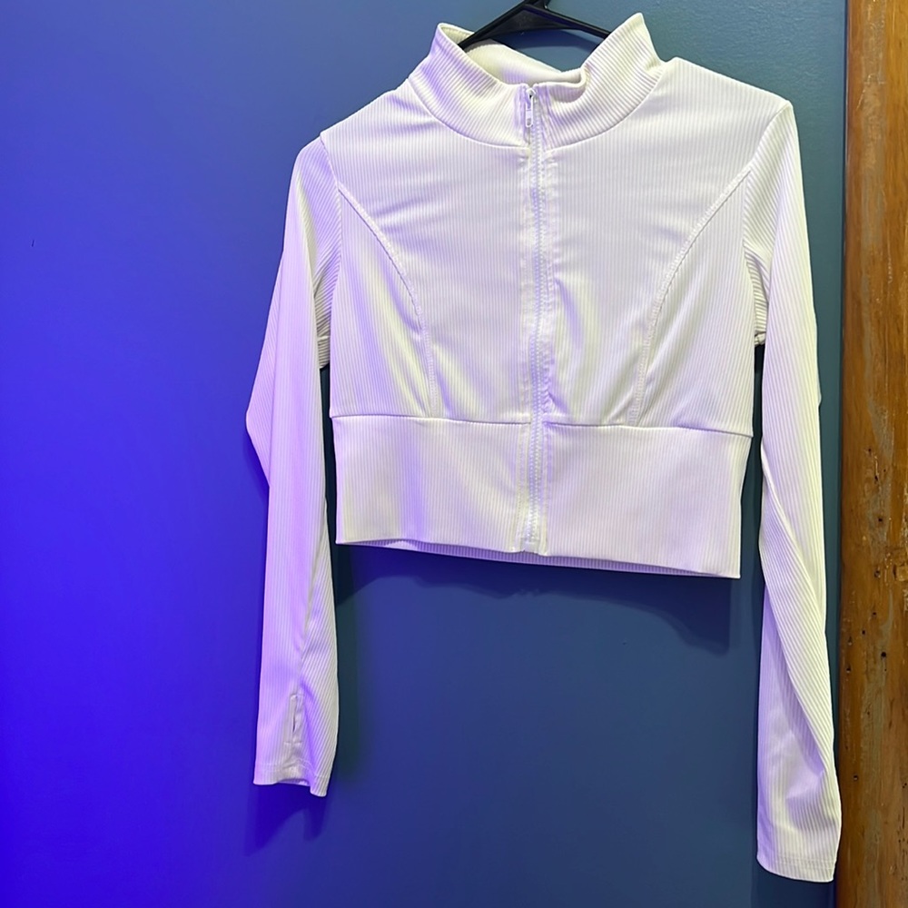 Medium white cropped sweatshirt